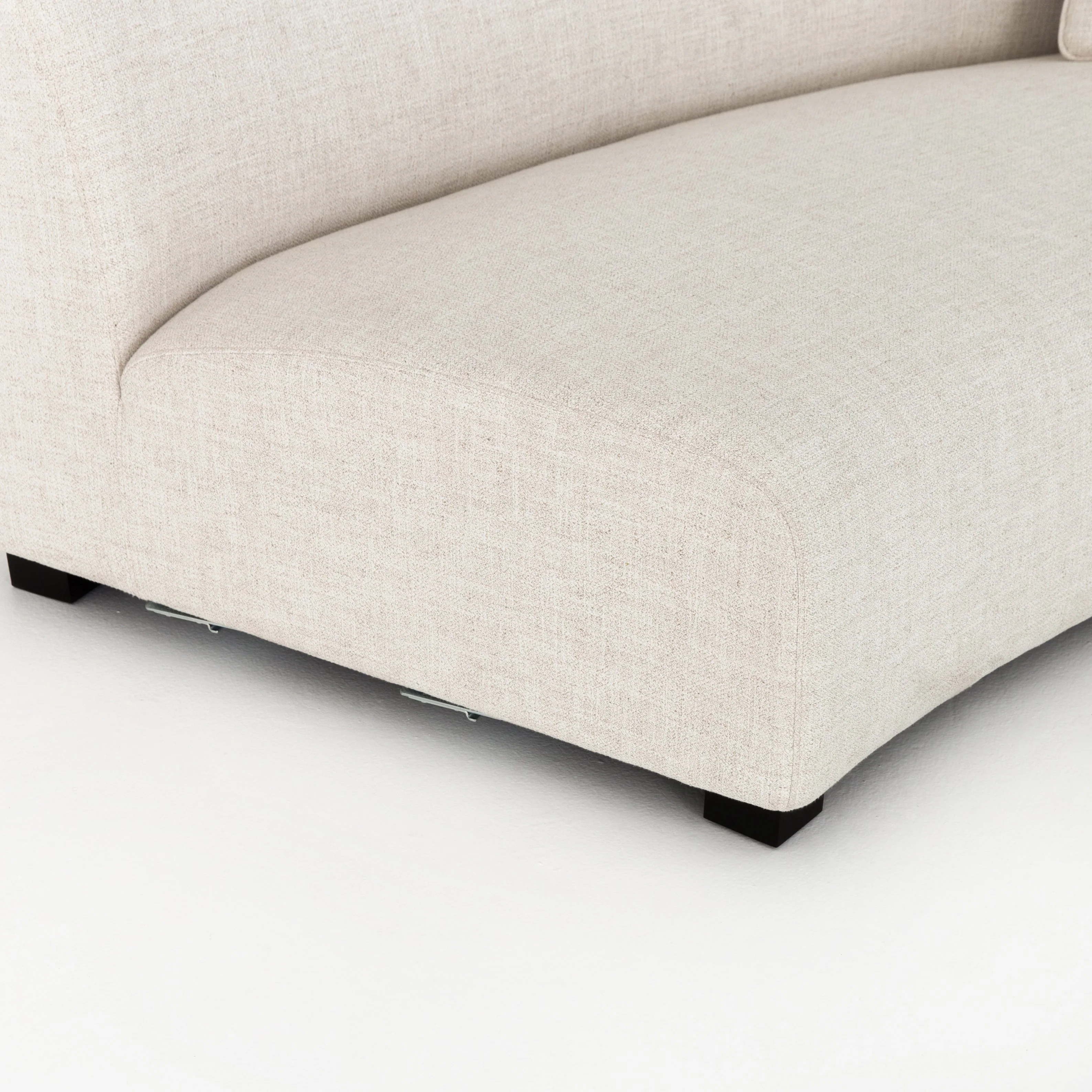 Liam Sectional - Image 10