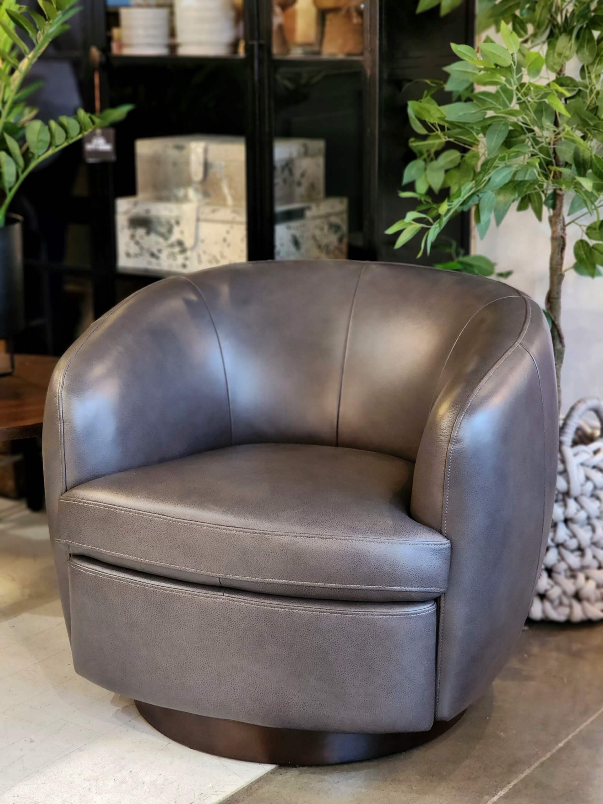 Milan Swivel Chair - Image 4