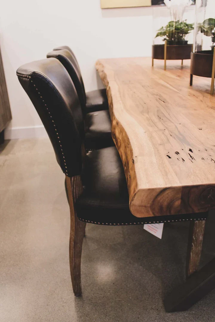 Restore Dining Table in Solid Acacia - Image 3