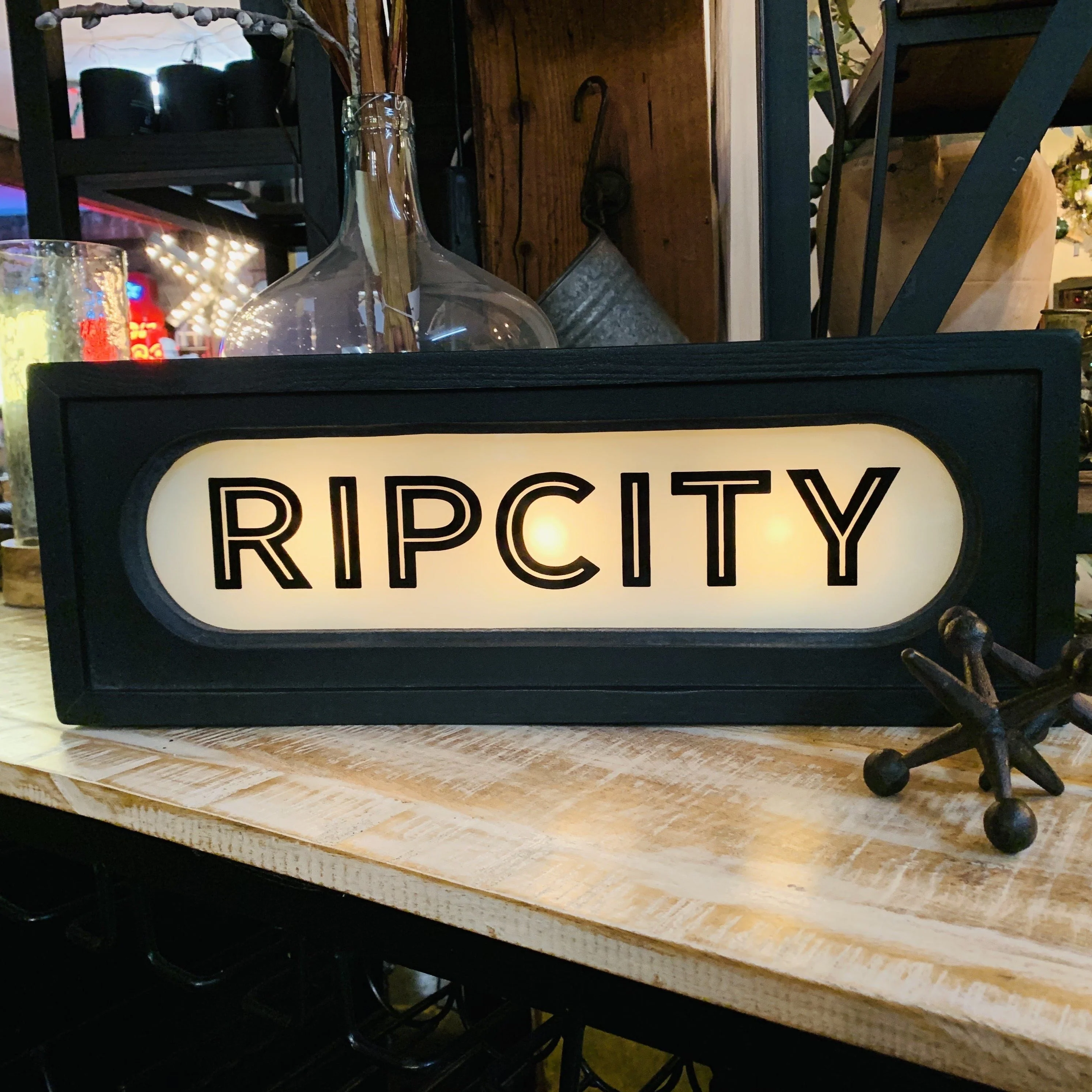 Vintage Style Light Up Signs - Image 8
